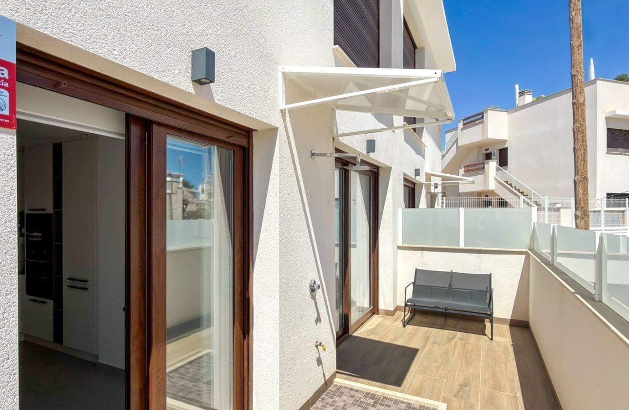 2 bedroom Apartment for sale in Los Balcones with pool - € 312,500 (Ref: 9783277)