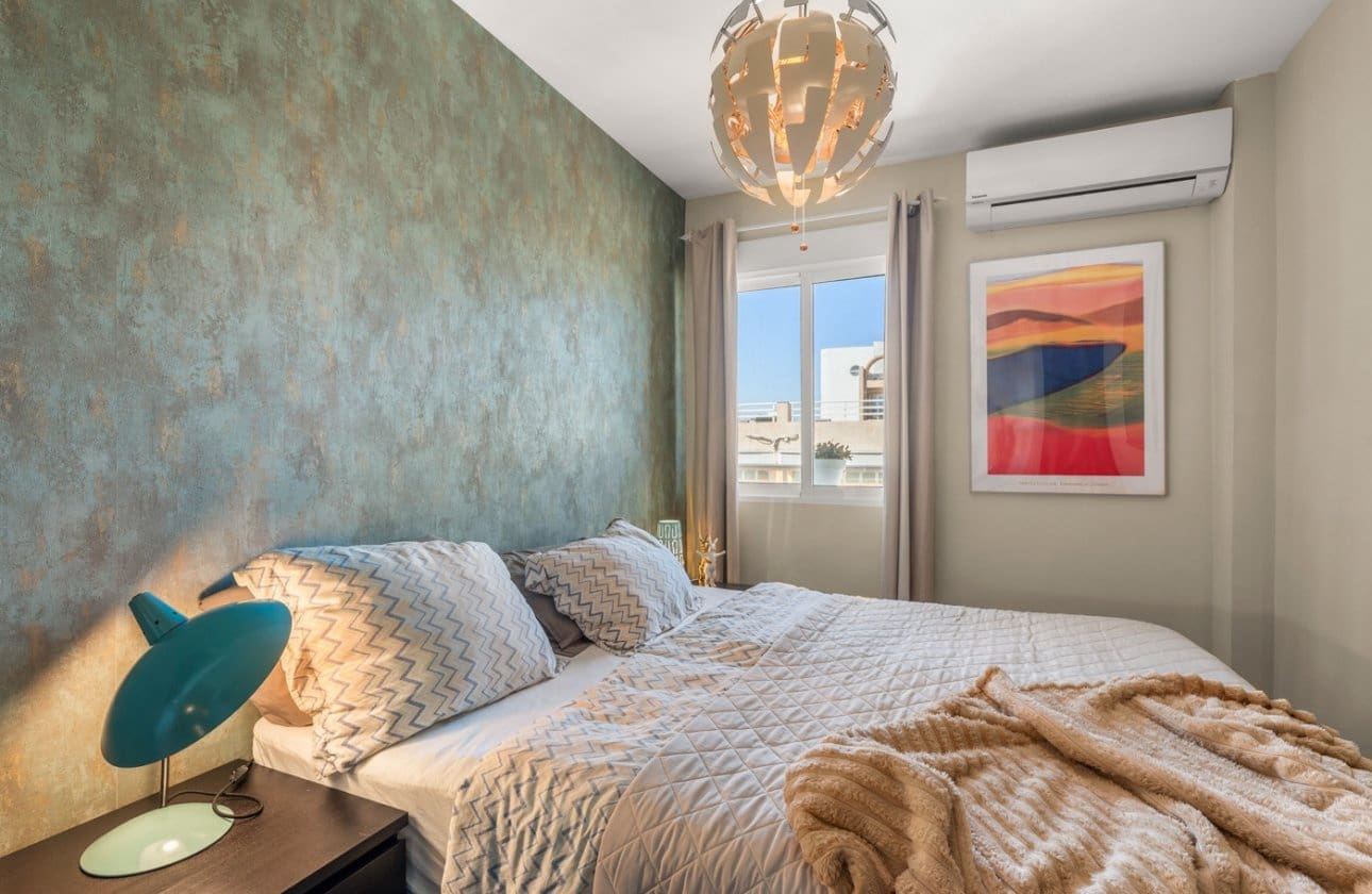 Apartamento Playa de 2 habitaciones en Guardamar del Segura en venta - 298.000 € (Ref: 9783278)