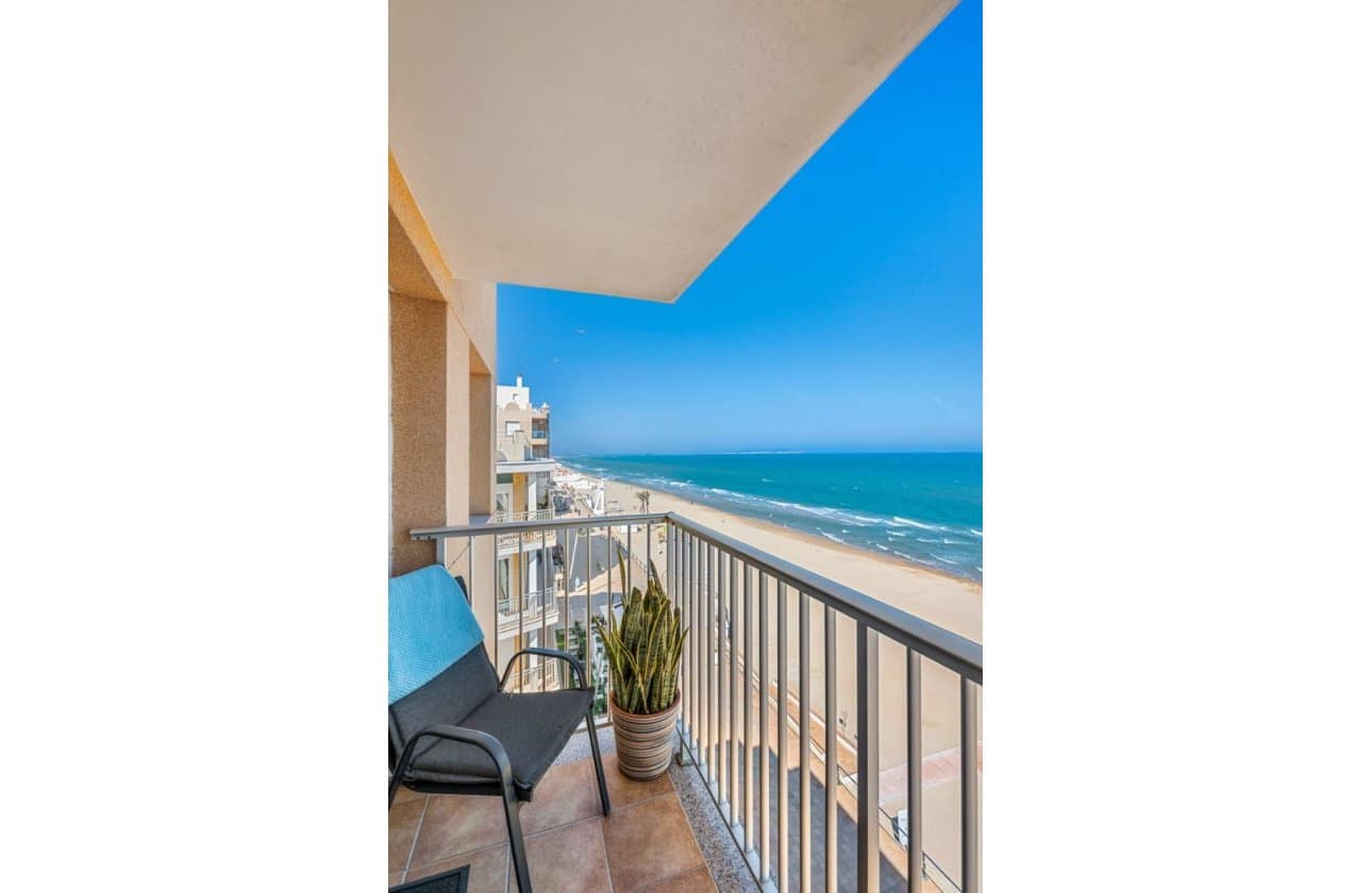 Apartamento Playa de 2 habitaciones en Guardamar del Segura en venta - 298.000 € (Ref: 9783278)