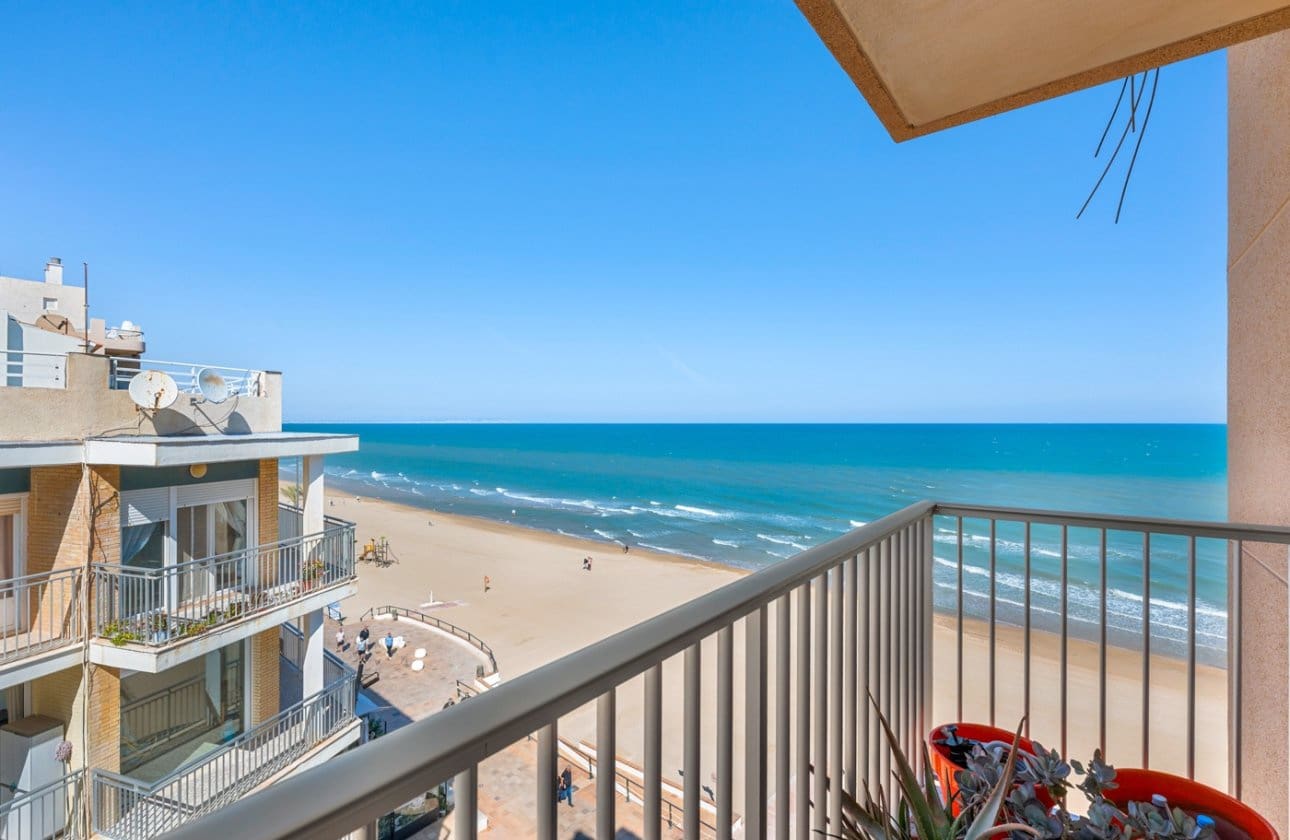 Apartamento Playa de 2 habitaciones en Guardamar del Segura en venta - 298.000 € (Ref: 9783278)