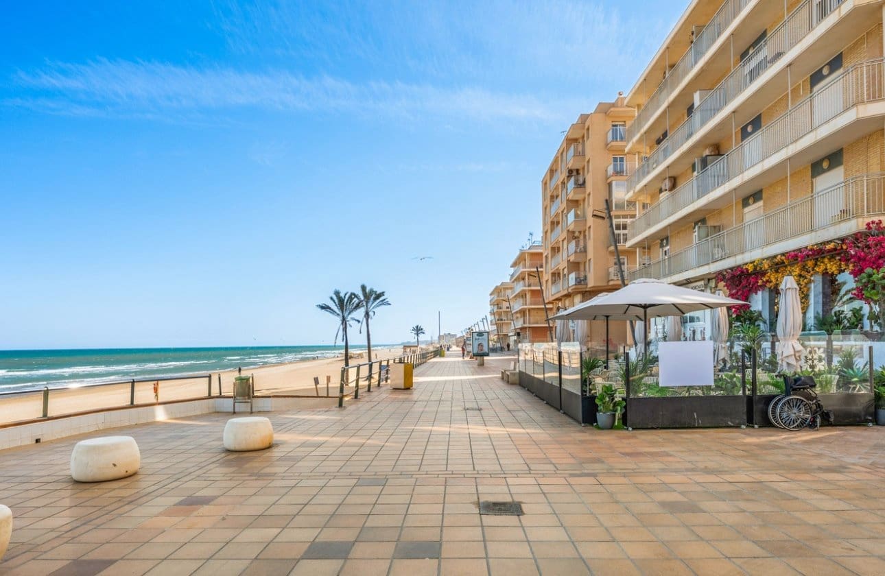 Apartamento Playa de 2 habitaciones en Guardamar del Segura en venta - 298.000 € (Ref: 9783278)
