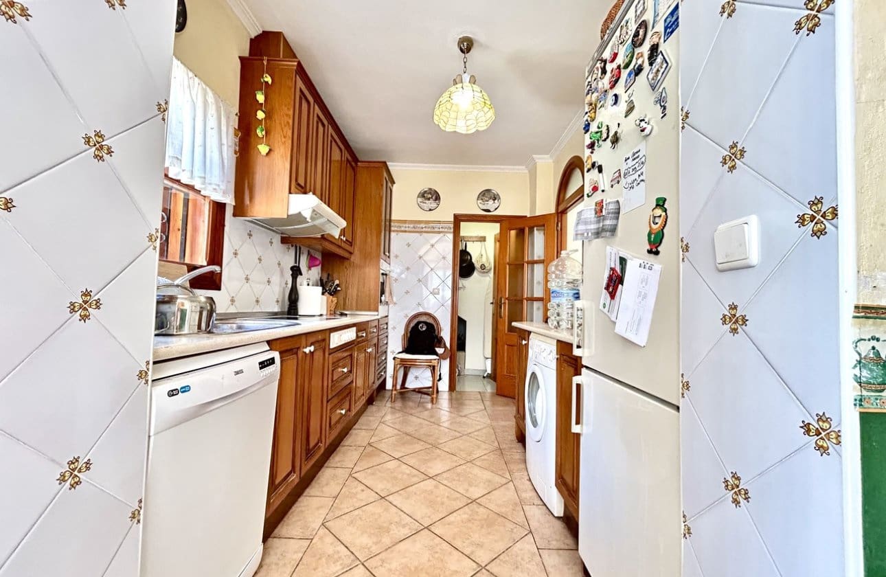 3 sovrum Villa till salu i La Zenia med pool - 630 000 € (Ref: 9799924)