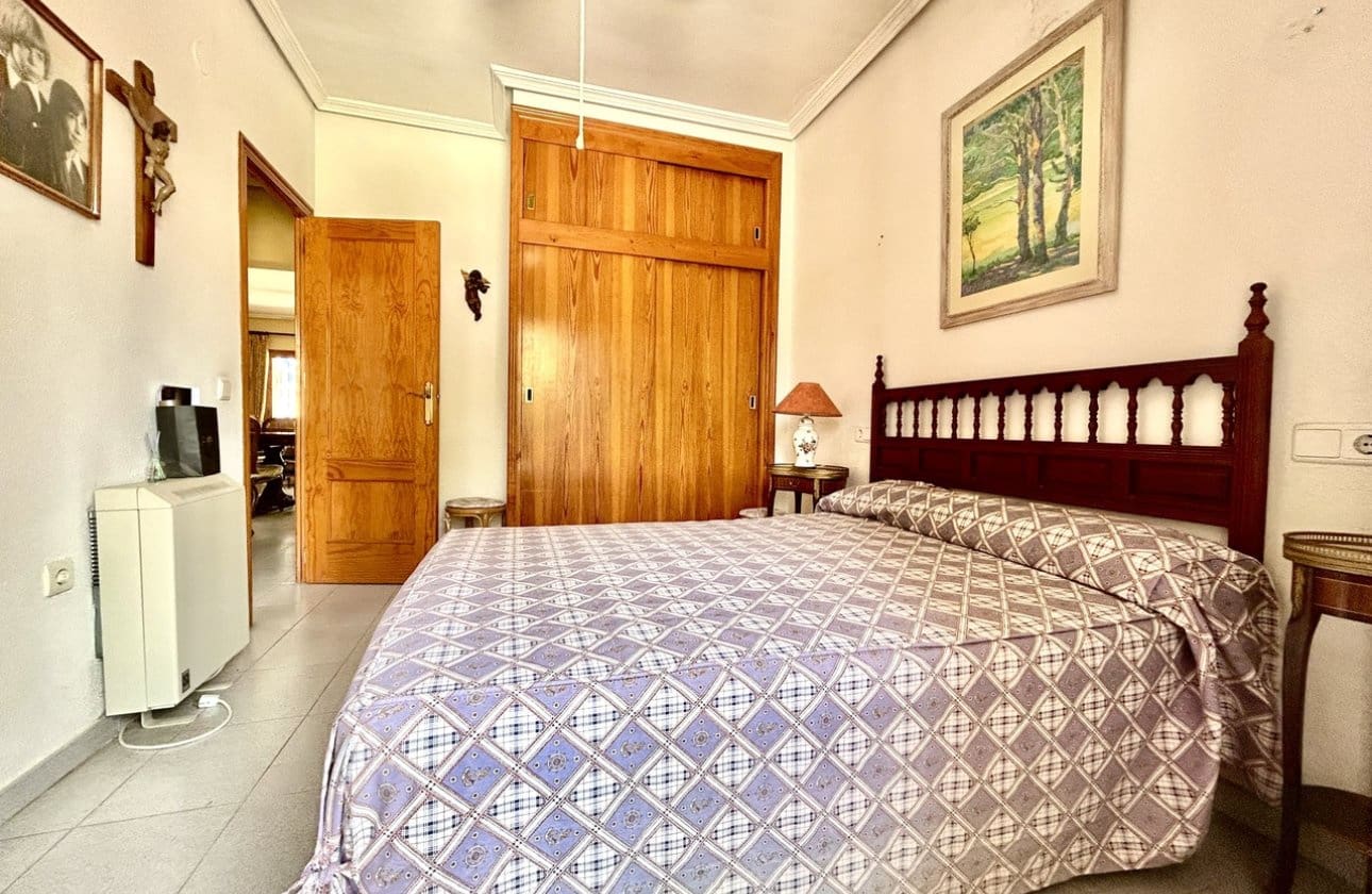 3 sovrum Villa till salu i La Zenia med pool - 630 000 € (Ref: 9799924)