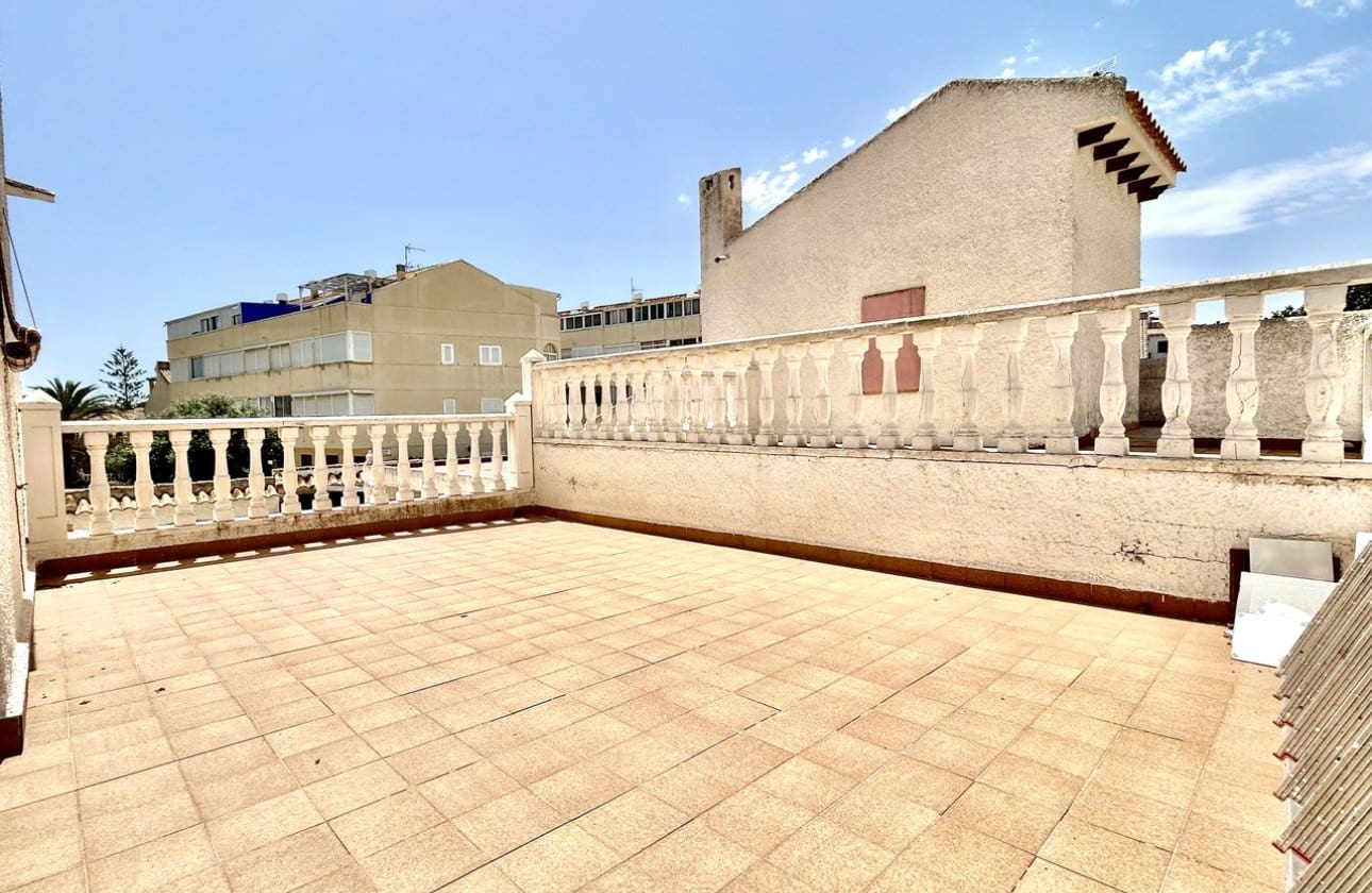 3 sovrum Villa till salu i La Zenia med pool - 630 000 € (Ref: 9799924)