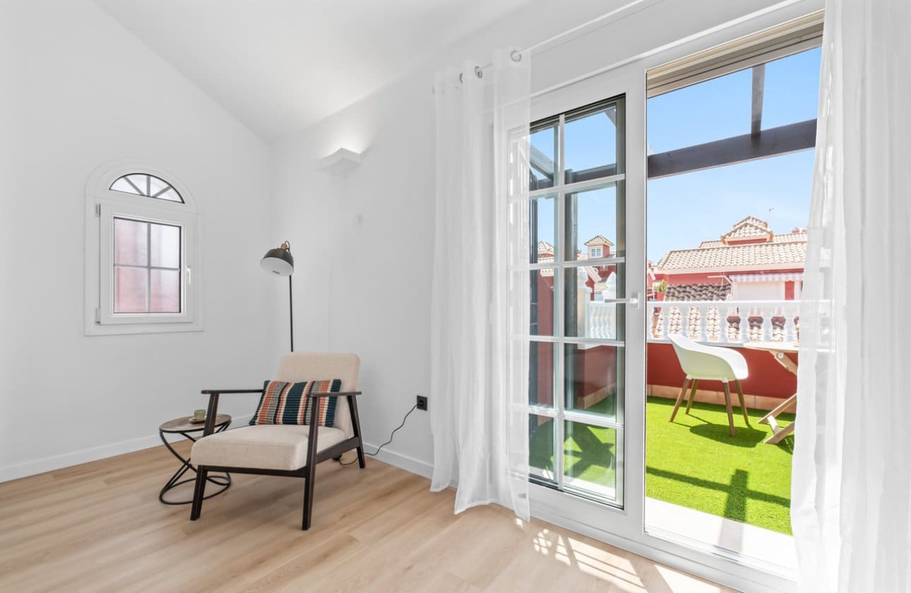 3 bedroom Townhouse for sale in Villamartin with pool - € 269,800 (Ref: 9799925)