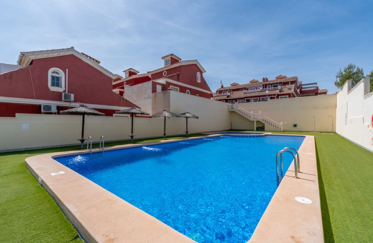 3 bedroom Townhouse for sale in Villamartin with pool - € 269,800 (Ref: 9799925)