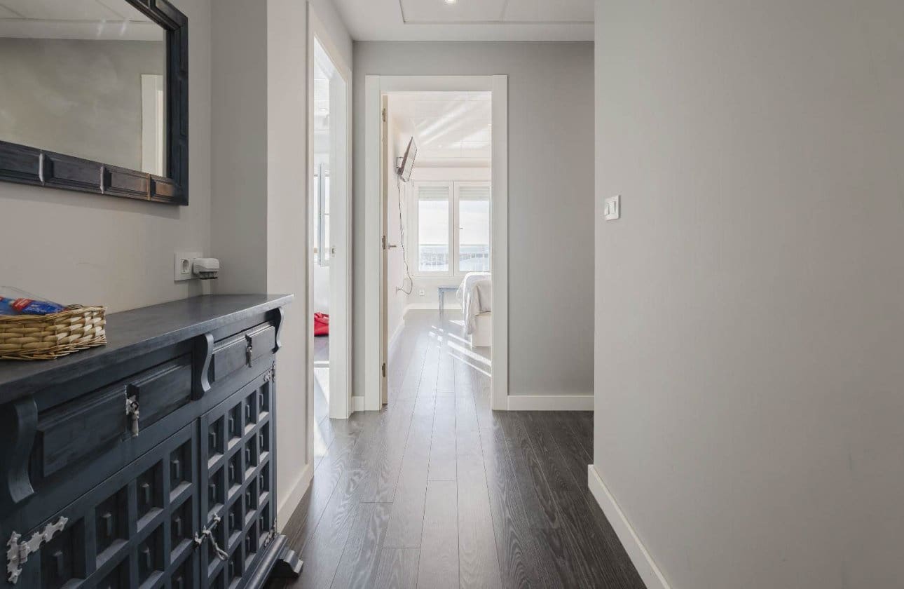 3 soveværelse Strandlejlighed til salg i Torrevieja med swimmingpool - € 389.500 (Ref: 9799926)