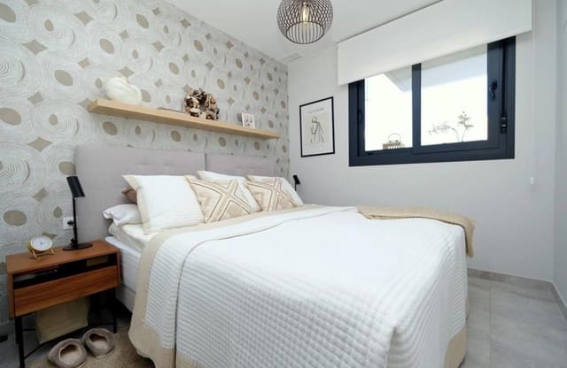 2 quarto Apartamento para venda em Las Filipinas com piscina - 249 900 € (Ref: 9799928)