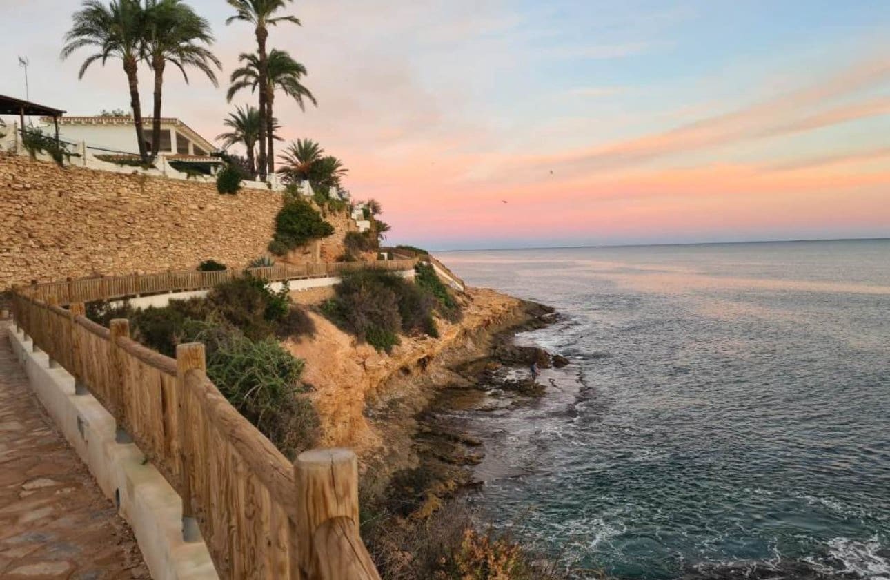 2 quarto Apartamento para venda em Filipinas com piscina - 249 900 € (Ref: 9799928)