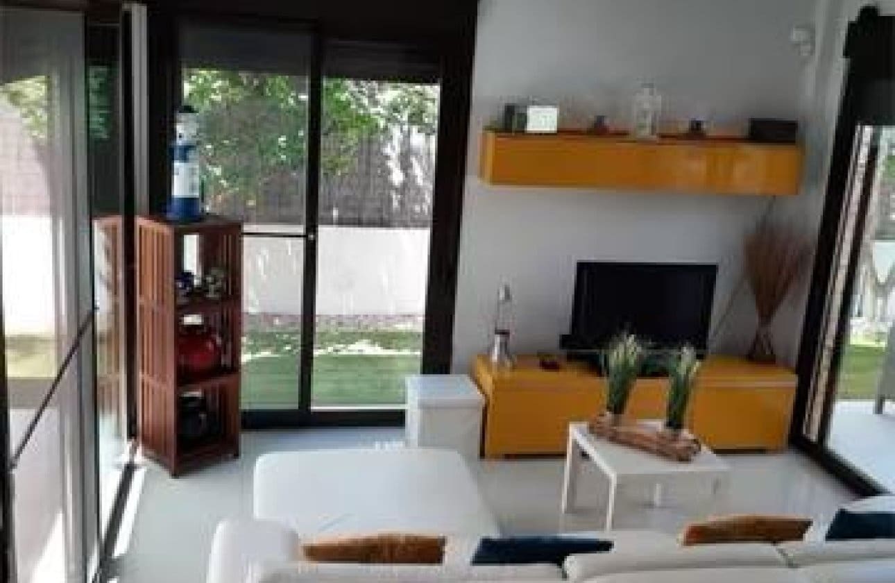 2 Zimmer Villa zu verkaufen in Orihuela Costa mit Pool - 299.000 € (Ref: 9810830)