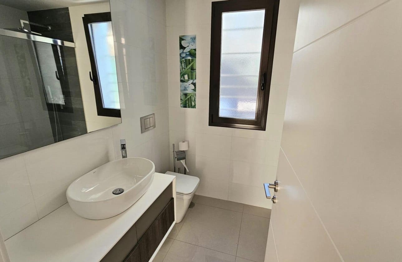 2 Zimmer Villa zu verkaufen in Orihuela Costa mit Pool - 299.000 € (Ref: 9810830)