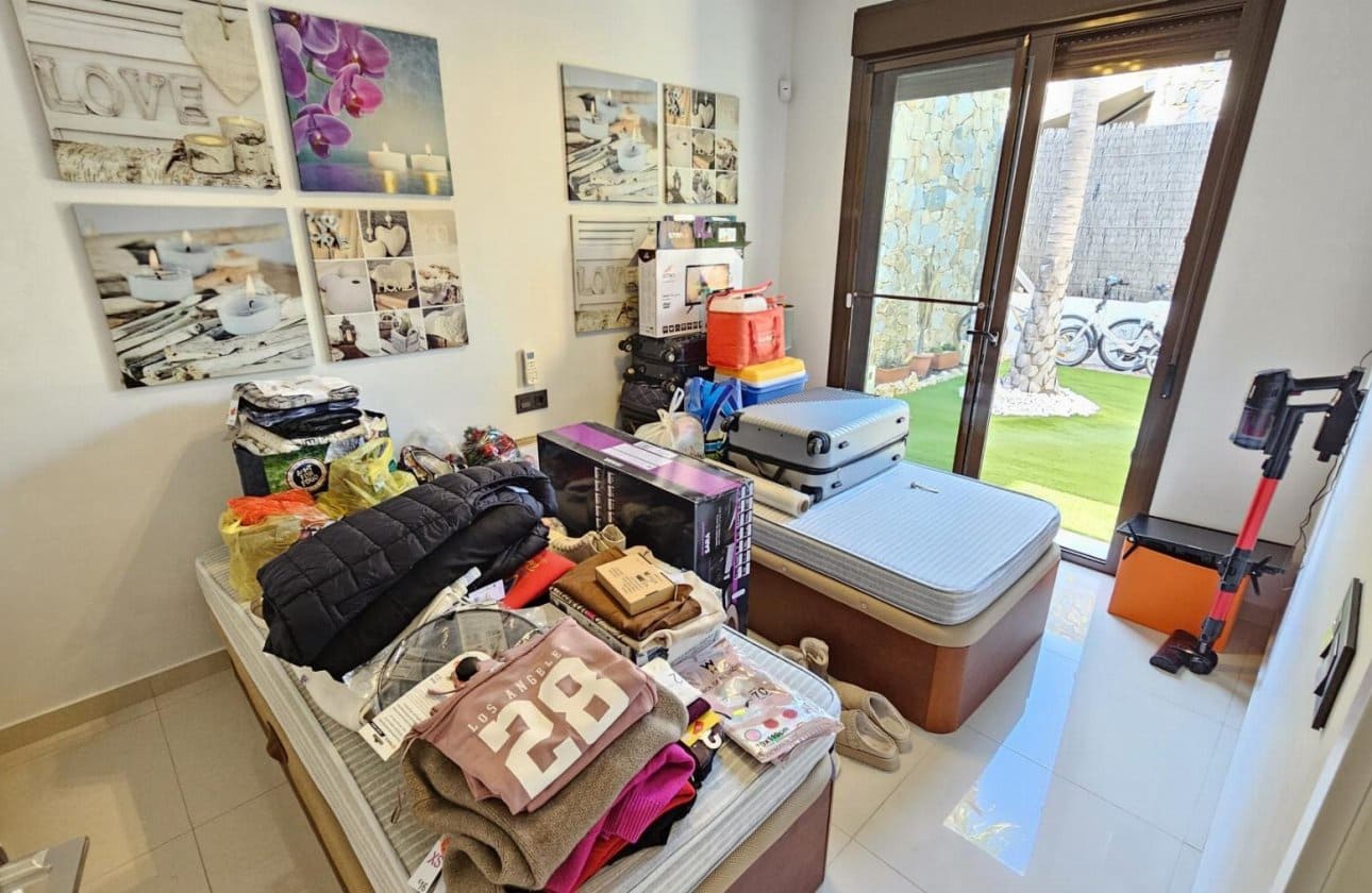 2 Zimmer Villa zu verkaufen in Orihuela Costa mit Pool - 299.000 € (Ref: 9810830)