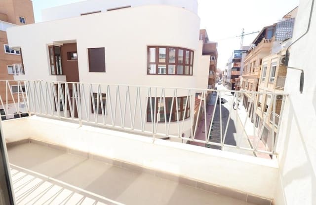 3 soveværelse Lejlighed til salg i Centro - Muelle Pesquero, Torrevieja - € 165.000 (Ref: 9810832)