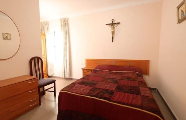 3 soveværelse Lejlighed til salg i Centro - Muelle Pesquero, Torrevieja - € 165.000 (Ref: 9810832)
