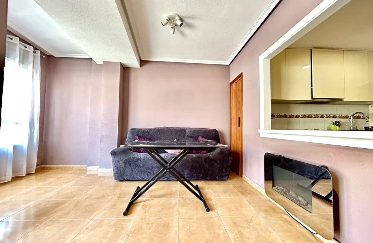 2 Zimmer Apartment zu verkaufen in Torrevieja - 149.000 € (Ref: 9810833)