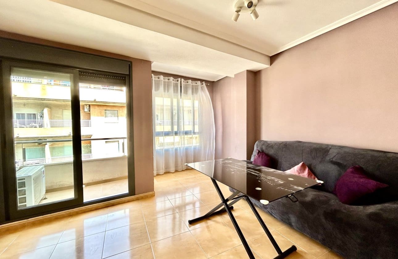 2 Zimmer Apartment zu verkaufen in Torrevieja - 149.000 € (Ref: 9810833)