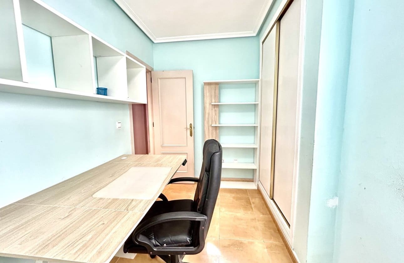 2 Zimmer Apartment zu verkaufen in Torrevieja - 149.000 € (Ref: 9810833)