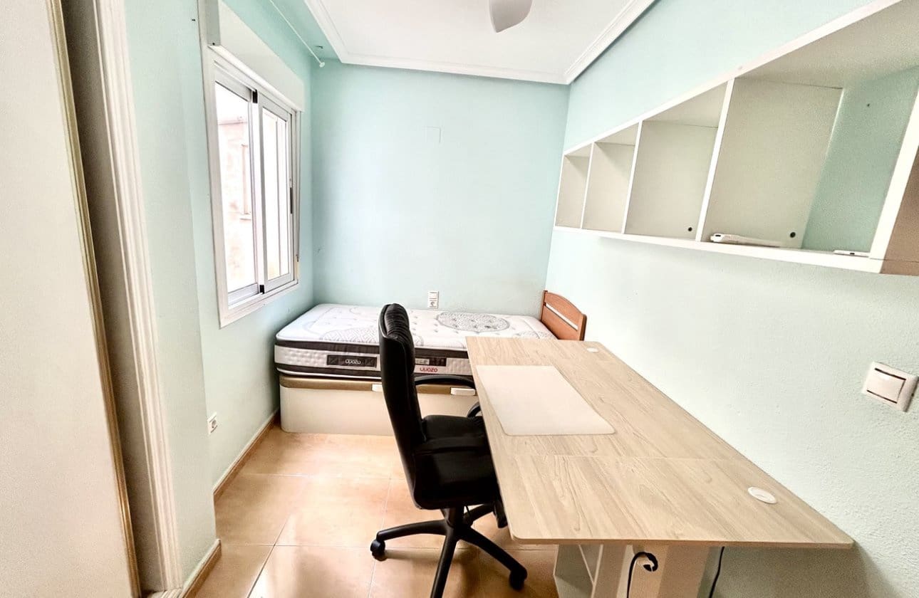 2 Zimmer Apartment zu verkaufen in Torrevieja - 149.000 € (Ref: 9810833)