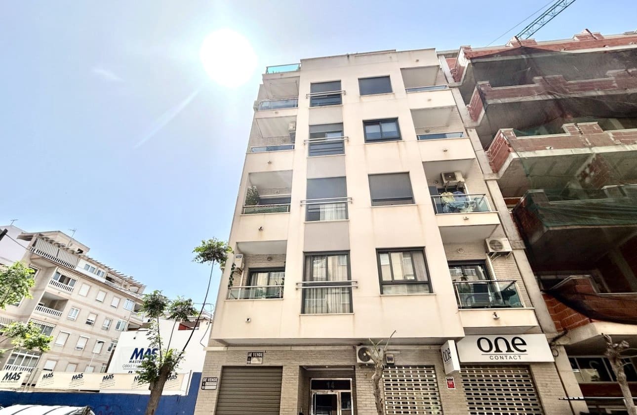 2 Zimmer Apartment zu verkaufen in Torrevieja - 149.000 € (Ref: 9810833)