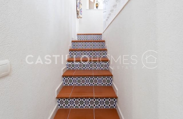 4 chambre Villa/Maison à vendre à El Chaparral - La Siesta - La Torreta, Torrevieja avec piscine - 545 000 € (Ref: 9818229)