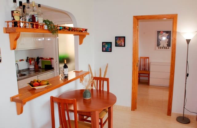 2 soveværelse Penthouse til salg i Playa Flamenca, Orihuela med swimmingpool - € 227.000 (Ref: 9818231)