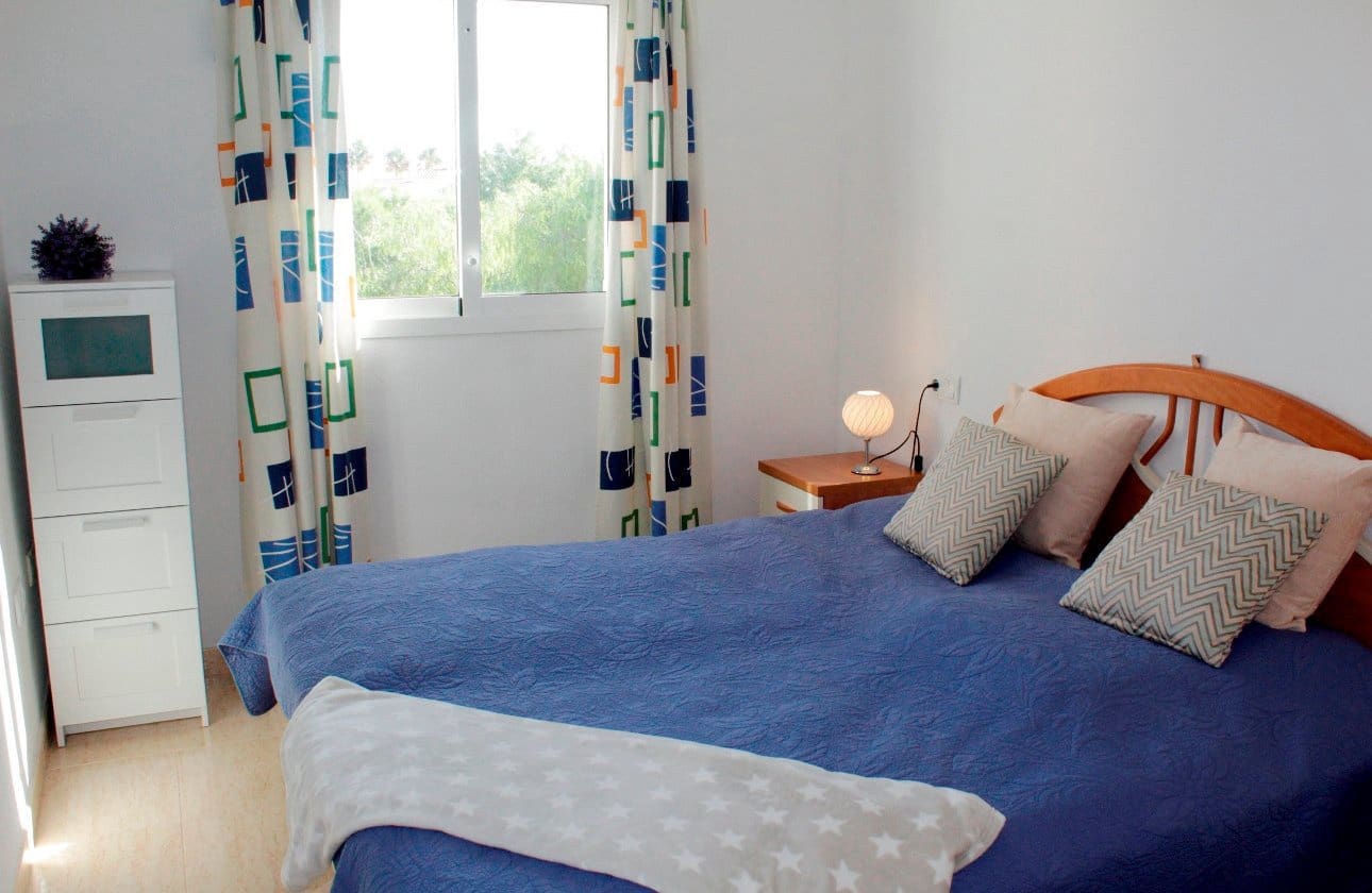 2 soveværelse Penthouse til salg i Playa Flamenca med swimmingpool - € 227.000 (Ref: 9818231)