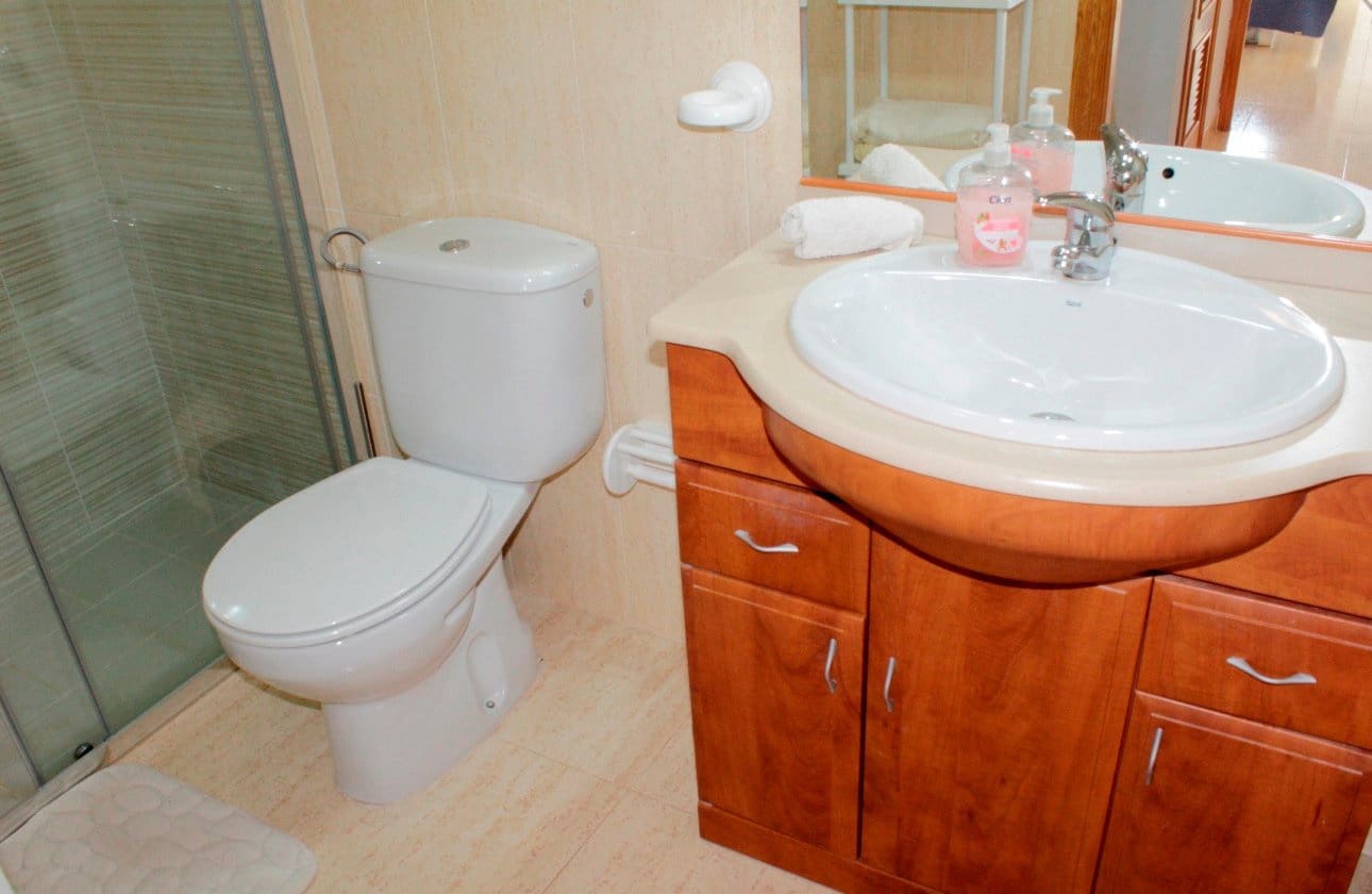 2 soveværelse Penthouse til salg i Playa Flamenca med swimmingpool - € 227.000 (Ref: 9818231)