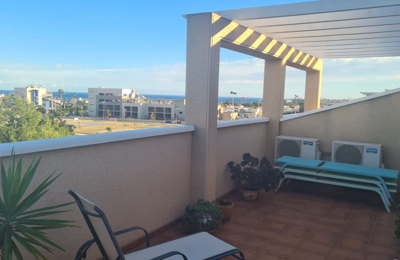 2 soveværelse Penthouse til salg i Playa Flamenca med swimmingpool - € 227.000 (Ref: 9818231)