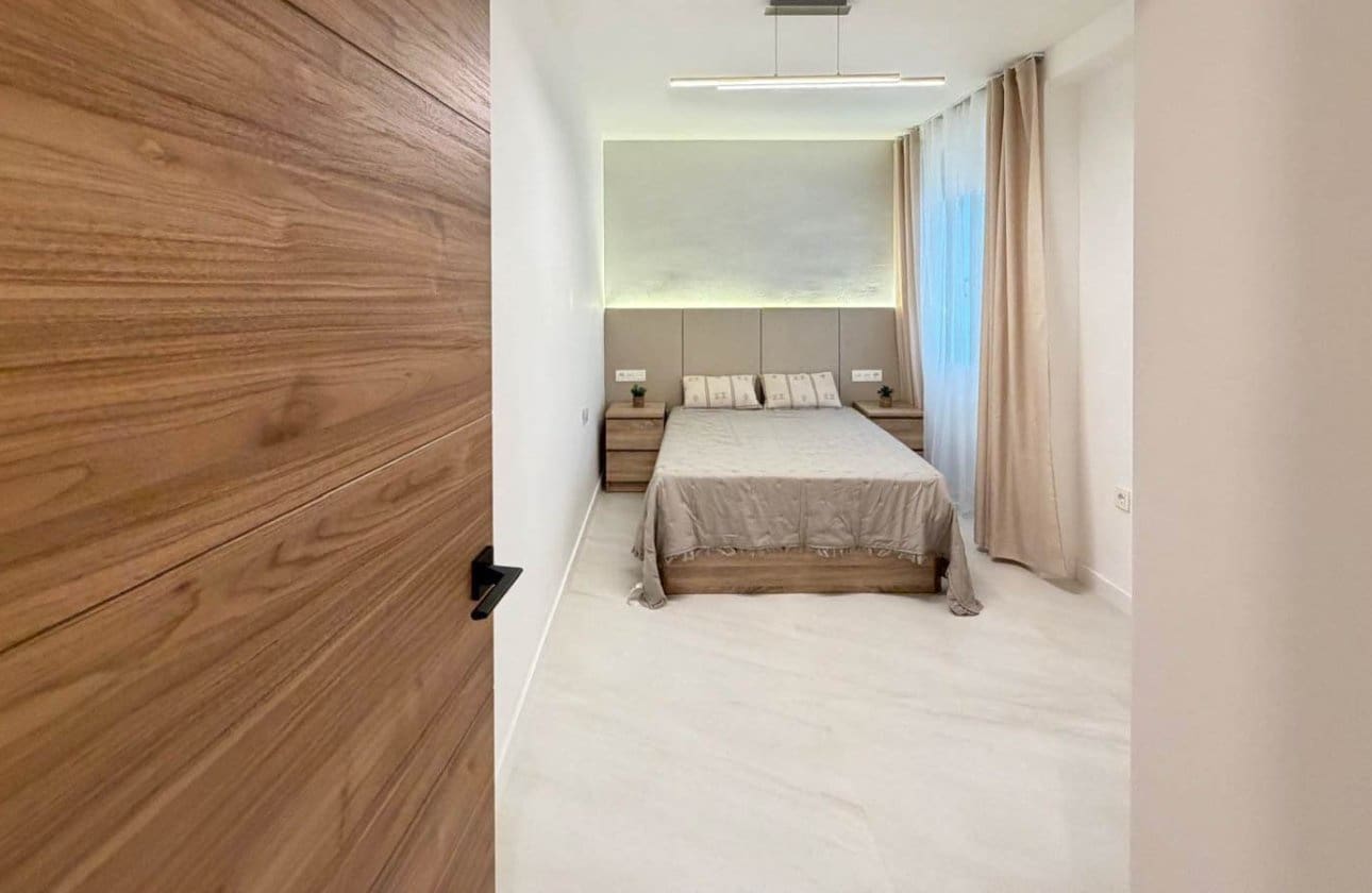 4 quarto Apartamento para venda em Torrevieja - 277 000 € (Ref: 9818234)