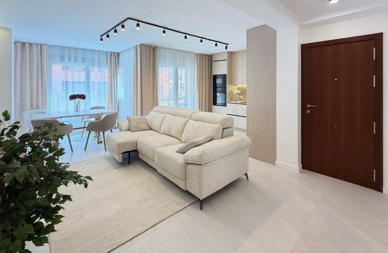 4 quarto Apartamento para venda em Torrevieja - 277 000 € (Ref: 9818234)