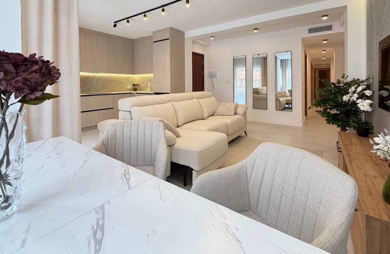 4 quarto Apartamento para venda em Torrevieja - 277 000 € (Ref: 9818234)