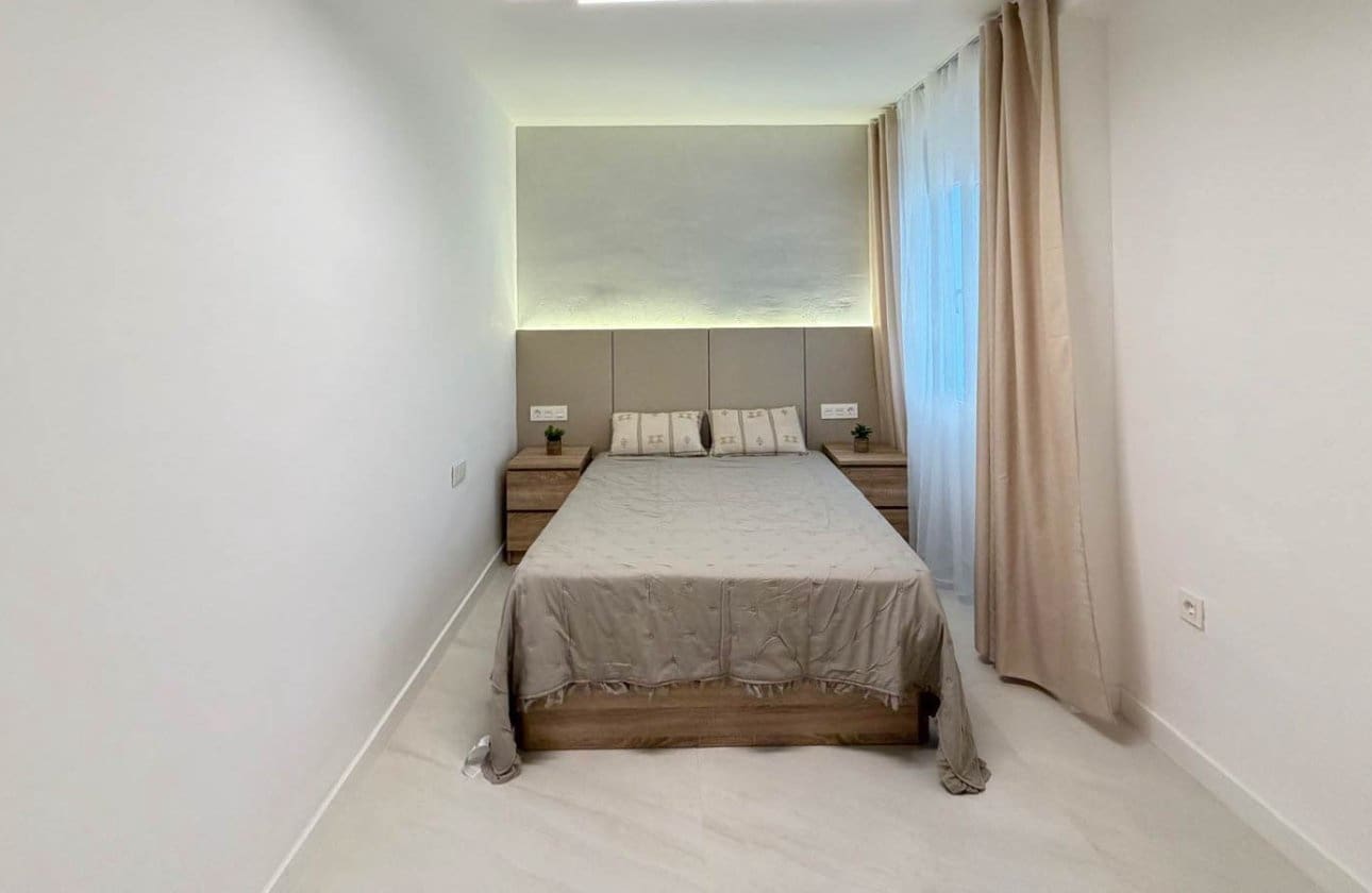 4 quarto Apartamento para venda em Torrevieja - 277 000 € (Ref: 9818234)