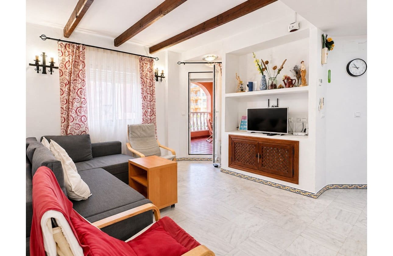 3 sovrum Lägenhet till salu i Torrevieja med pool - 255 000 € (Ref: 9818235)