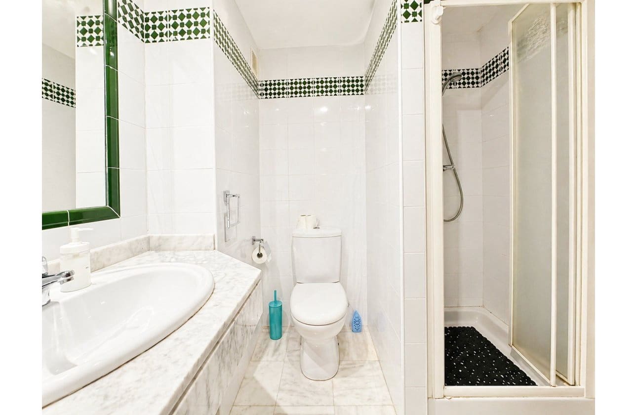 3 sovrum Lägenhet till salu i Torrevieja med pool - 255 000 € (Ref: 9818235)