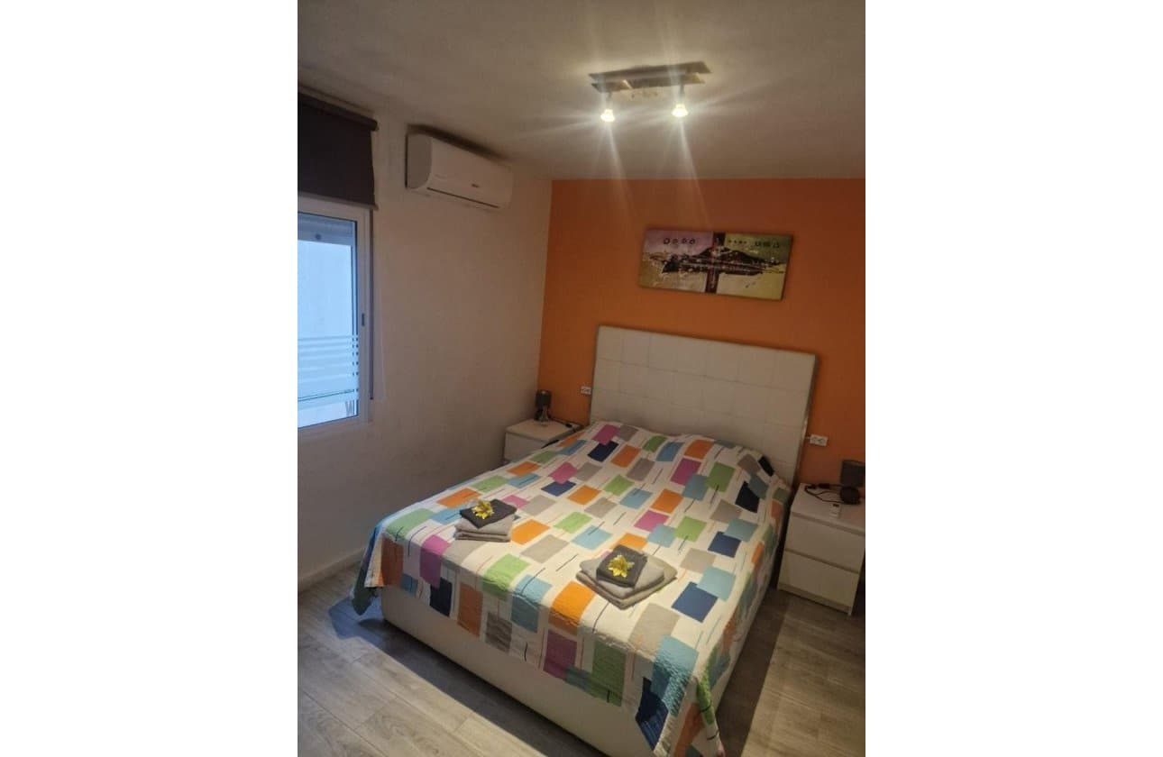 Apartamento de 3 habitaciones en Torrevieja en venta - 209.000 € (Ref: 9831816)