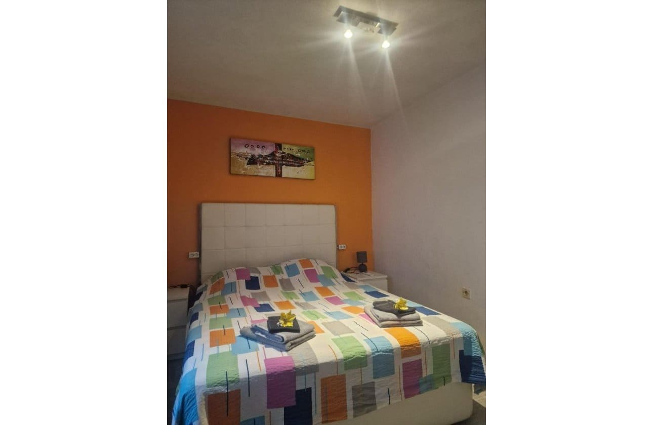 Apartamento de 3 habitaciones en Torrevieja en venta - 209.000 € (Ref: 9831816)