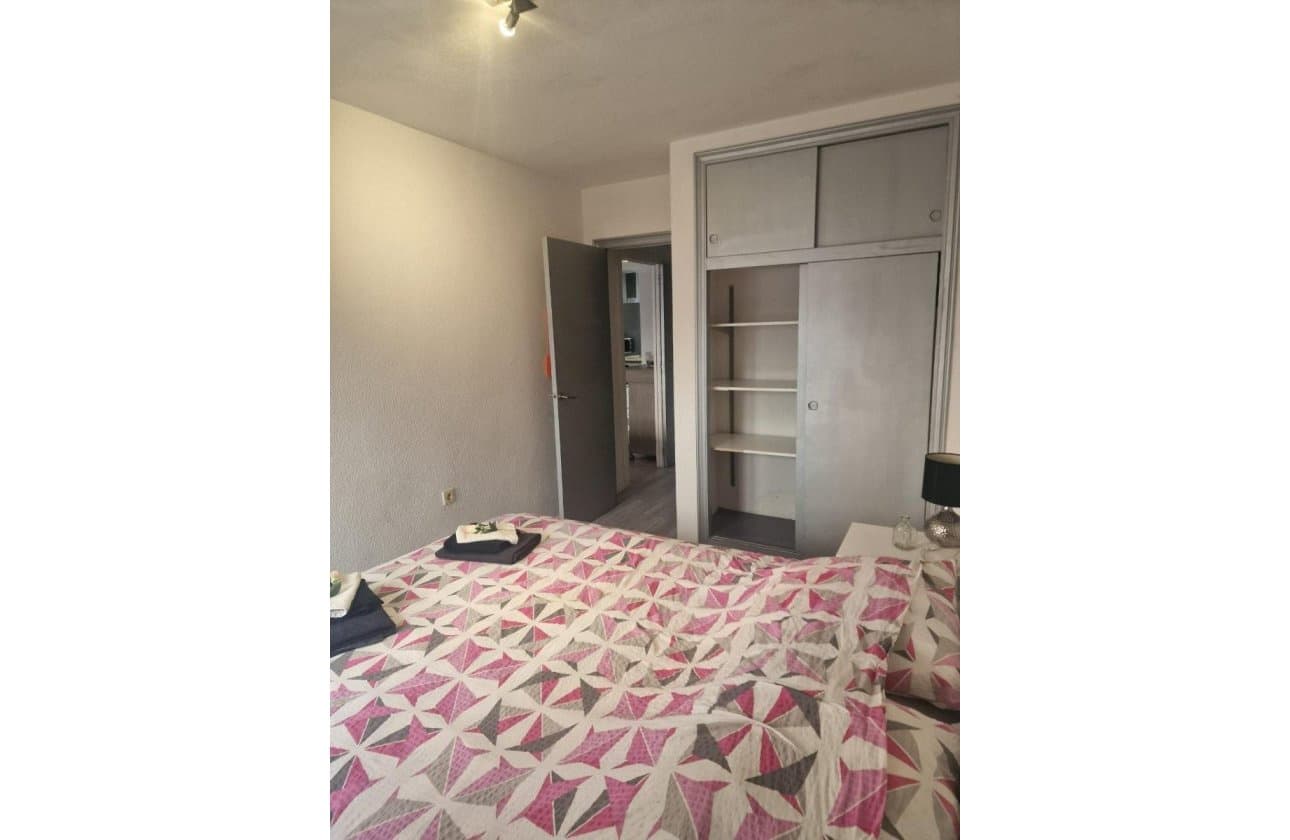 Apartamento de 3 habitaciones en Torrevieja en venta - 209.000 € (Ref: 9831816)