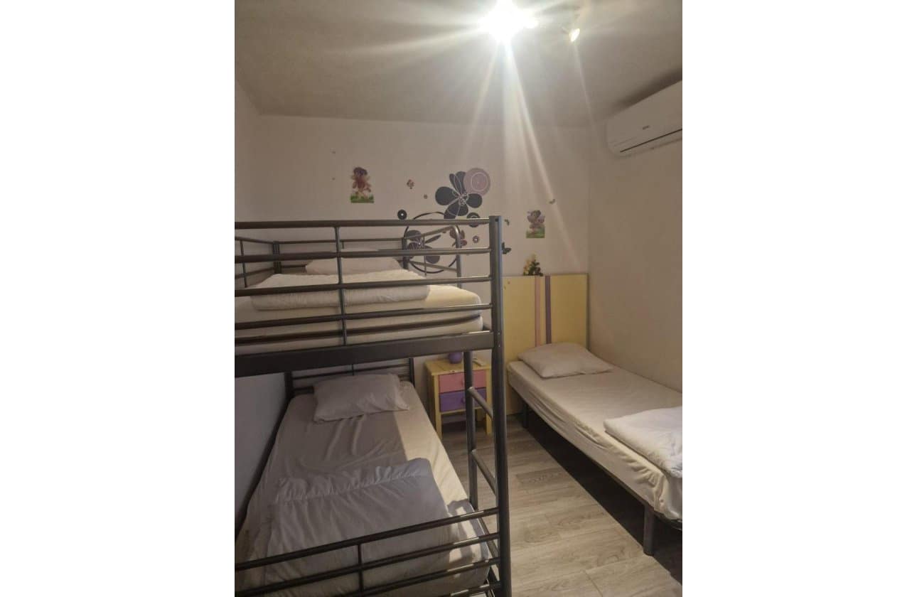 Apartamento de 3 habitaciones en Torrevieja en venta - 209.000 € (Ref: 9831816)