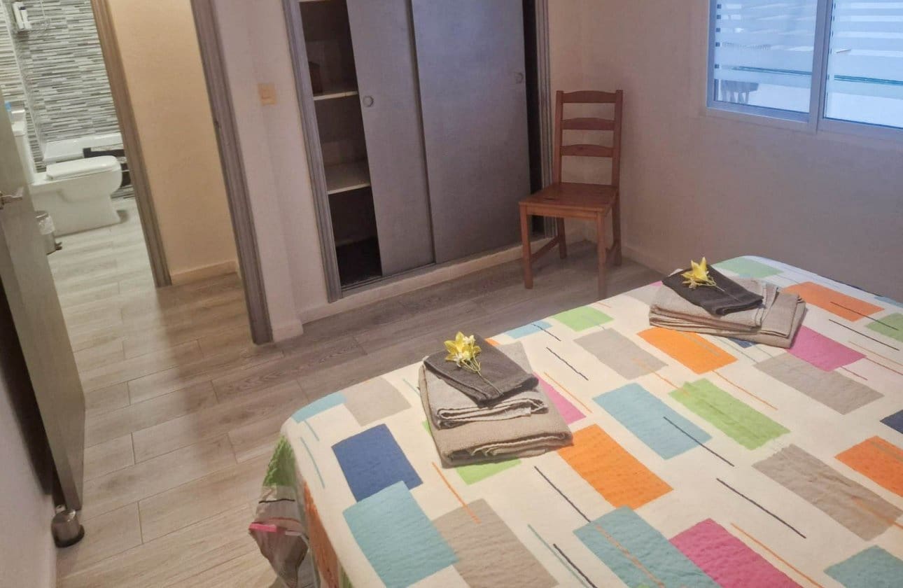Apartamento de 3 habitaciones en Torrevieja en venta - 209.000 € (Ref: 9831816)