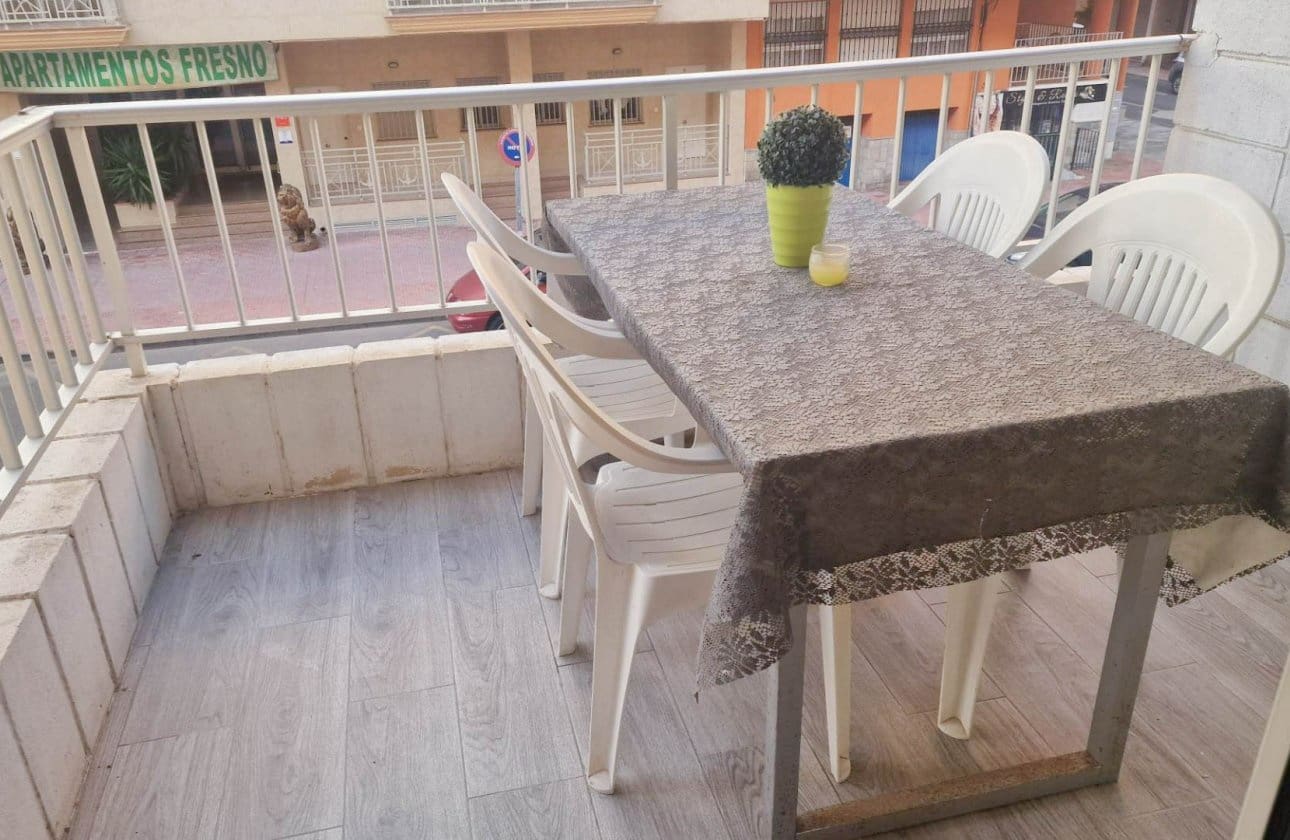 Apartamento de 3 habitaciones en Torrevieja en venta - 209.000 € (Ref: 9831816)