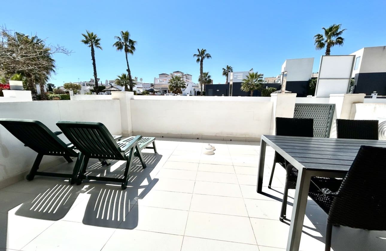 2 bedroom Apartment for sale in Villamartin with pool - € 235,000 (Ref: 9831817)