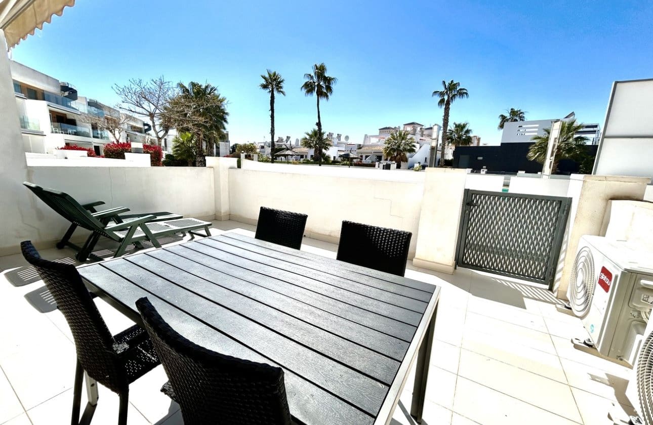 2 bedroom Apartment for sale in Villamartin with pool - € 235,000 (Ref: 9831817)