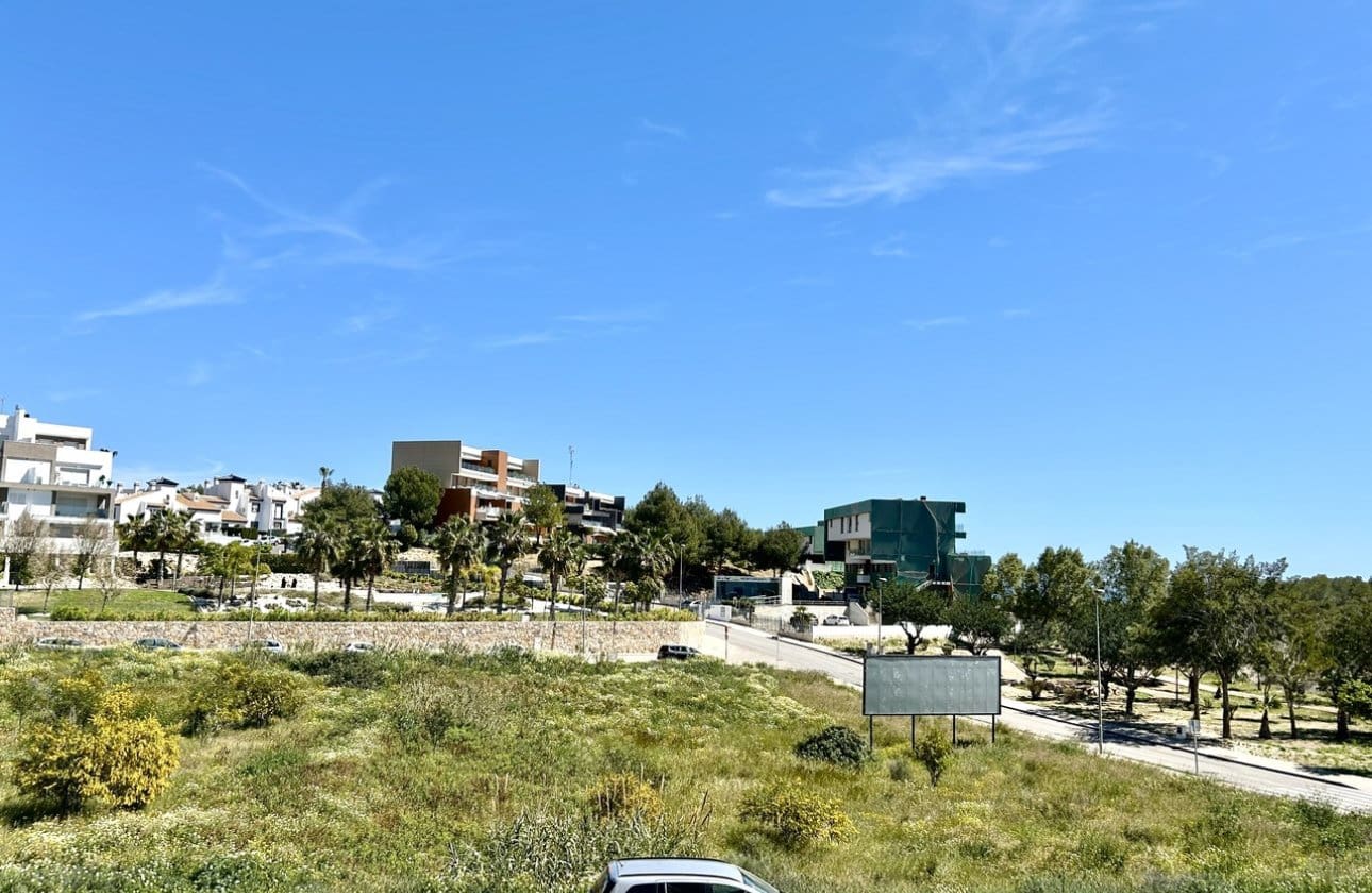 2 bedroom Apartment for sale in Villamartin with pool - € 235,000 (Ref: 9831817)