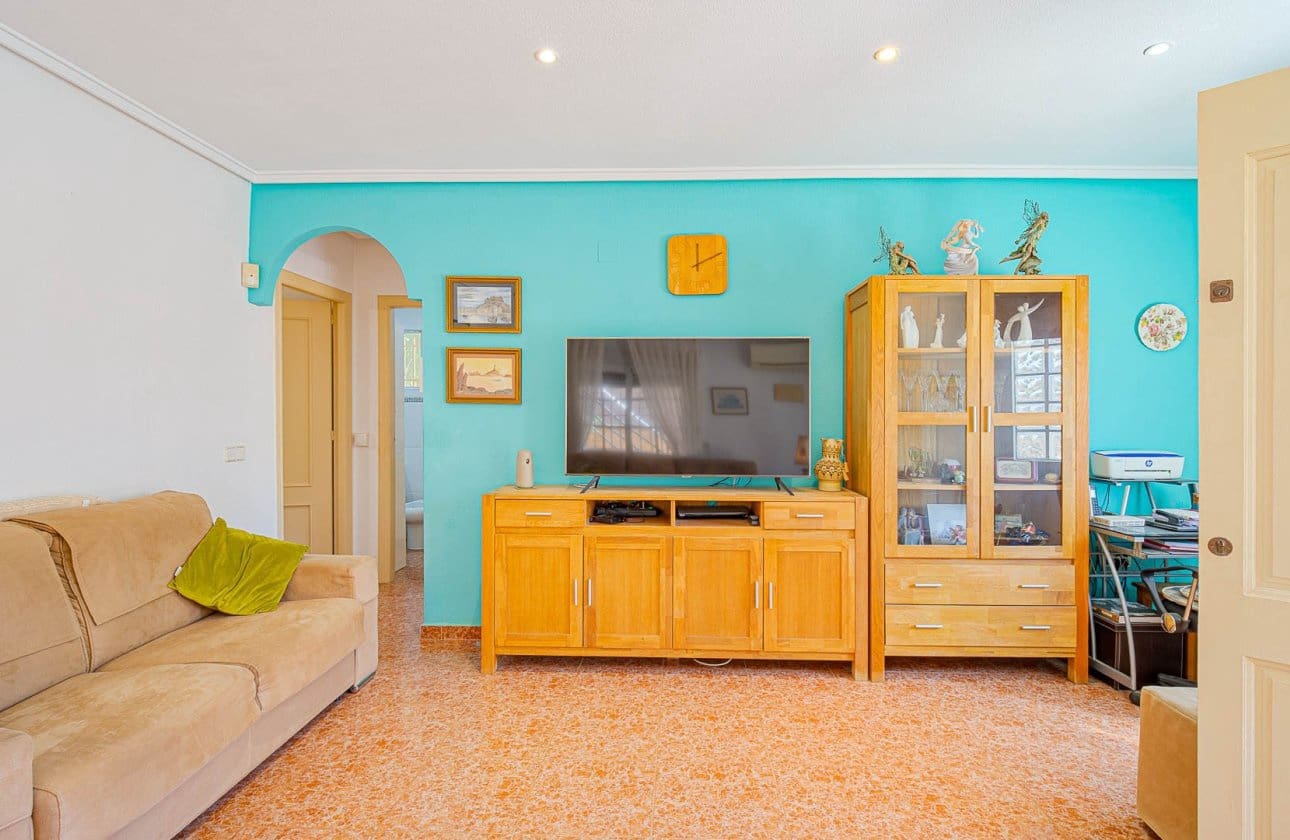 2 chambre Villa/Maison à vendre à Punta Prima avec piscine - 235 000 € (Ref: 9834251)