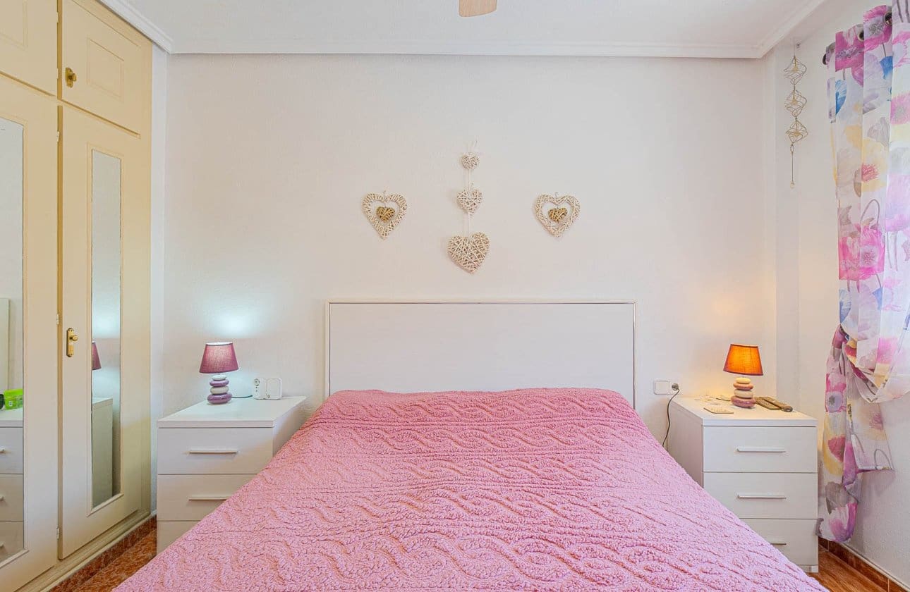 2 chambre Villa/Maison à vendre à Punta Prima avec piscine - 235 000 € (Ref: 9834251)