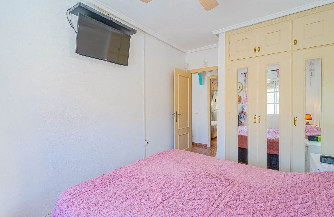 2 chambre Villa/Maison à vendre à Punta Prima avec piscine - 235 000 € (Ref: 9834251)