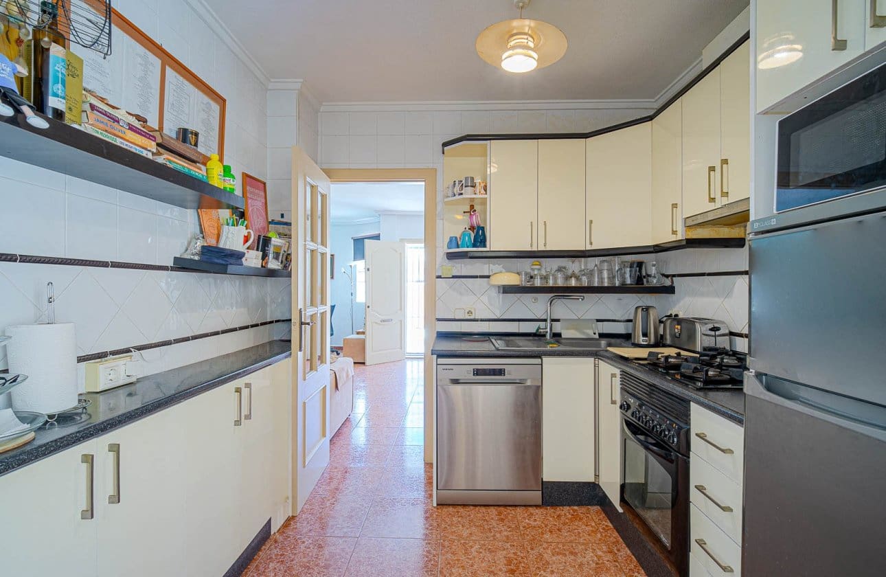 2 chambre Villa/Maison à vendre à Punta Prima avec piscine - 235 000 € (Ref: 9834251)