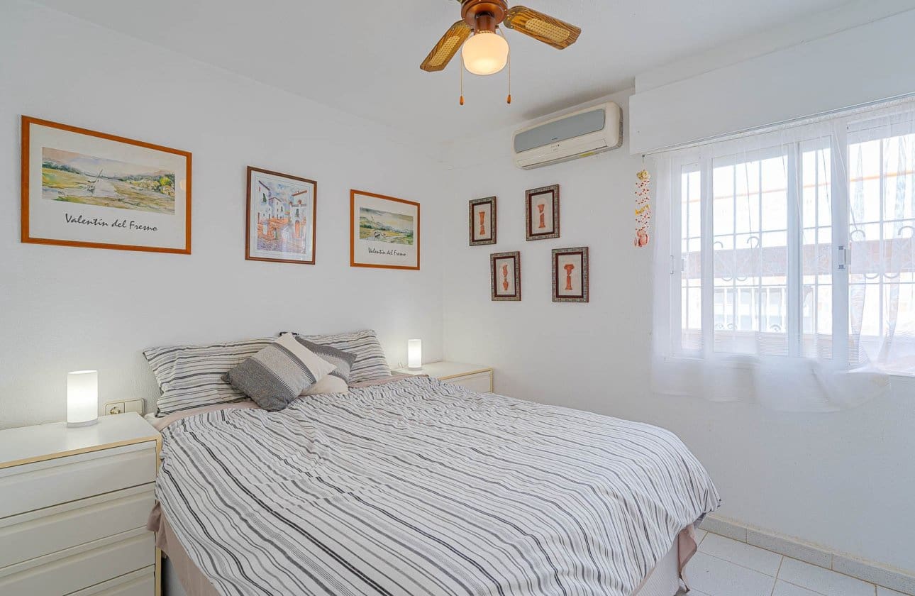 Chalet de 2 habitaciones en Los Altos en venta con piscina - 165.000 € (Ref: 9834252)