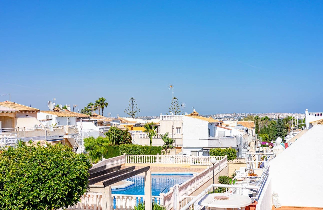 Chalet de 2 habitaciones en Los Altos en venta con piscina - 165.000 € (Ref: 9834252)