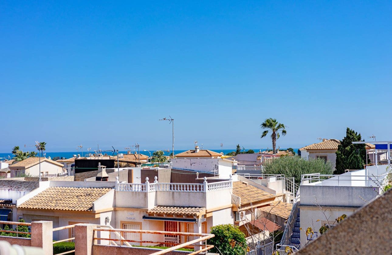 Chalet de 2 habitaciones en Los Altos en venta con piscina - 165.000 € (Ref: 9834252)